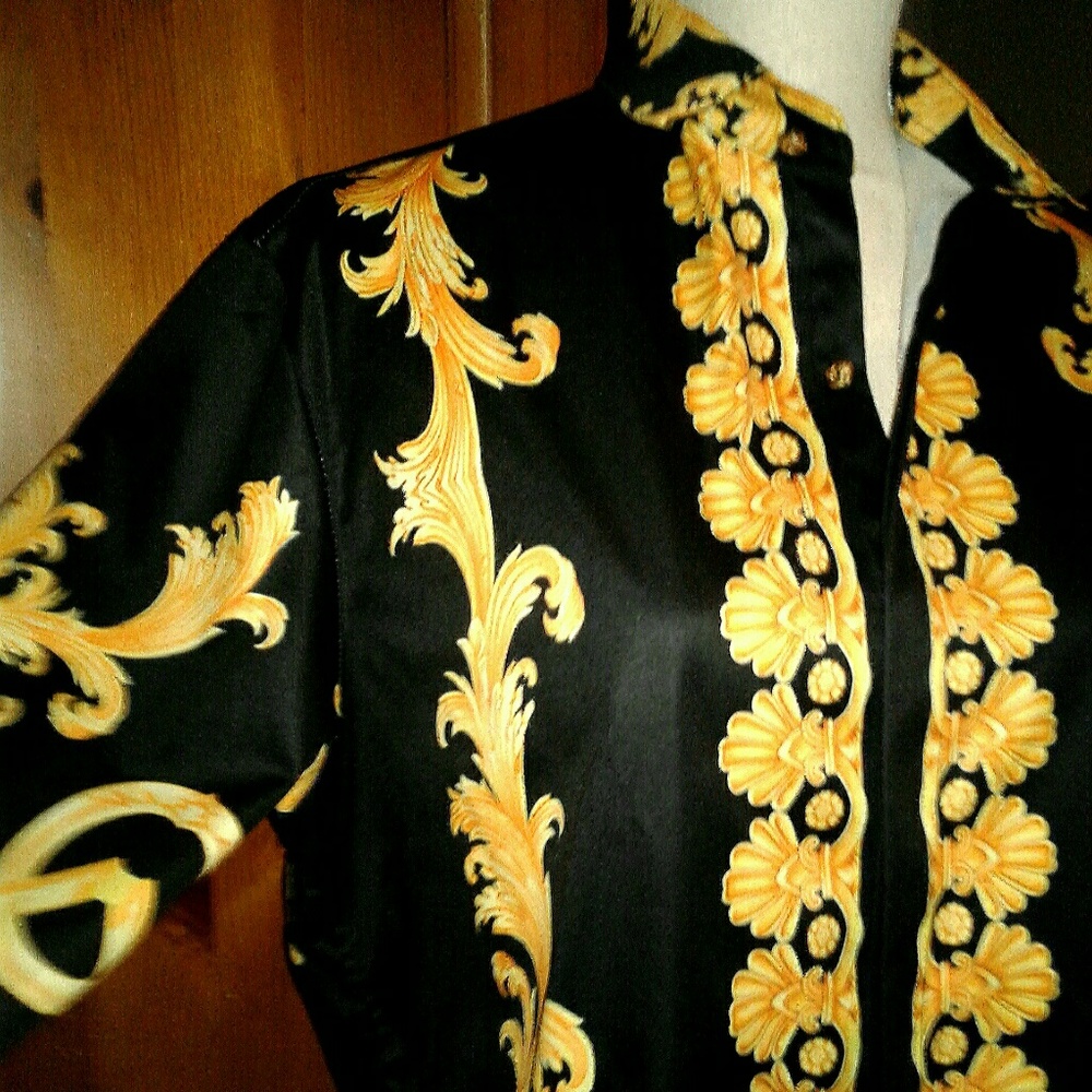 VERSACE Iconic Baroque Design Vintage Men or Woman